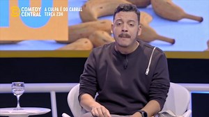 2.1M views · 62K reactions | O dia em que eu entender a lógica de busca na internet, o algoritmo vai mudar, aposto! Tá curtindo a nova temporada de #ACulpaEDoCabral? Não esquece que tem episódio novo toda terça às 23h, só no Comedy Central! | Comedy Central Brasil | Facebook