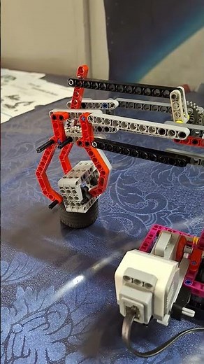 TinkerRobotics - LEGO Mechanical Crane