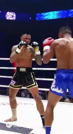 What Made This Muay Thai Fighter Risk It ALL in the Ring?! 😱🔥🥊