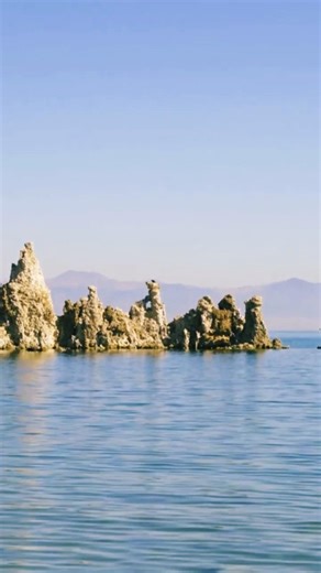 California’s Ghostly "Alien" Lake 👽🌊