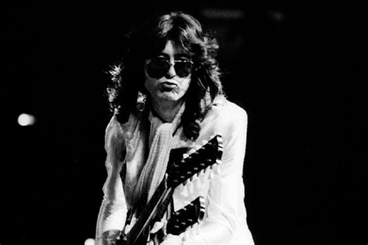 Las 2 canciones de Led Zeppelin que fueron interpretadas por Jimmy Page