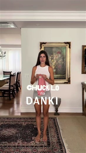 grwm and chuck lo 👟👟👟 não consegui escolher só um look então fiz dois e usei o mesmo tênis em ambos , esse acabou de chegar e eu to usando muito já, tem o shape mais baixo , mais clean… bem fácil de usar testei em propostas diferentes e amei como ele ficou em todas!!!!!! é o Chuck Lo da Converse e você encontra na curadoria da @dankioficial 🤝🏻 #Danki #Converse #ChuckLo