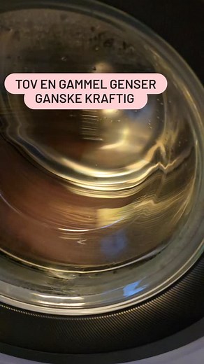 10K views · 151 reactions | Påske DIY Har du en gammel ullgenser eller noe barna har vokst fra, med litt mønster? Som er for slitt til å arves? Tov hele greia, og lag påske-egg-bordskånere eller egg til å henge opp 讀 Pynt gjerne med ekstra broderi, eller barna kan dryppe på konditorfarge  #diy #easterdiy #påskediy #osterndiy #oldsweater #norwegianwool | vivioggutta | Facebook