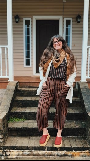 Kaci Apple on Instagram: "In my 20s someone told me to start sewing my own clothes — so I did. From beginner projects to full outfits, sewing gave me a wardrobe that finally feels like me. 🪡 #sewingjourney #sewistsofinstagram #handmadewardrobe #memadewardrobe #sewingcommunity #knittingcommunity #pinyonpants #oxbowpants #saundraskirt #swshenrietta @sewliberated @sewhouse7 @spaghetti_western_sewing @cayden.naughton @hisydgraham @fridaypatterncompany @helens__closet @truebias @tammy.handmade @mads