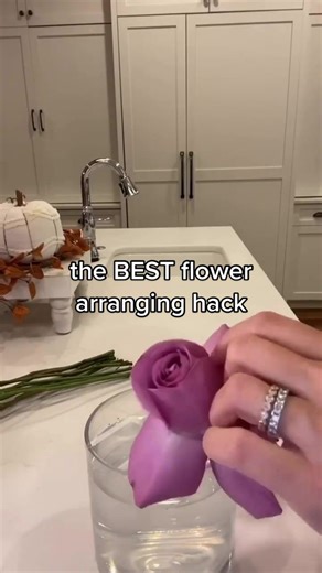 Creative Flower Arranging Ideas for Roses 🌹