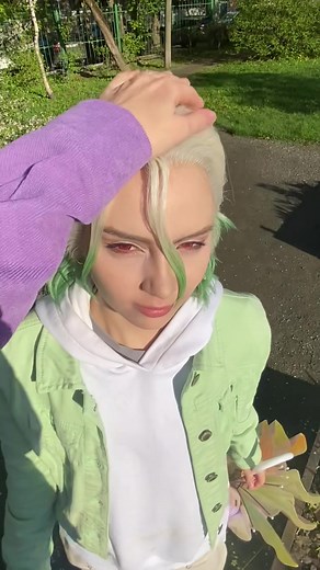 Dr. Stone Cosplay: Pat-Pat Fun with Senku & Gen