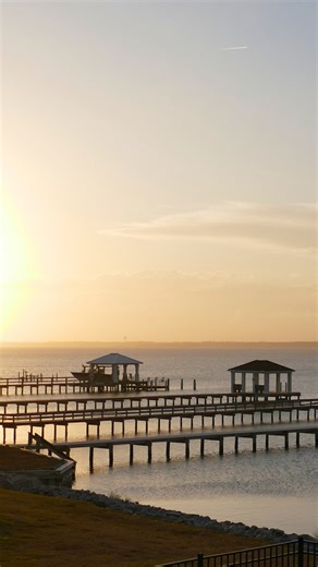 16K views · 383 reactions | Our nightly vacation rentals are perfect for those last-minute summer plans that turn into lifelong memories. #summergetaway | Emerald Isle Realty, Inc. | Facebook