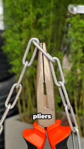 Metal Hack: Opening Chain Links with Pliers and a Wrench #chainlink #fblifestyle | Reels ideas