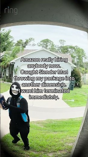 Amazon driver lost his mind at our door 📦💀 #amazondriver #funny #deliveryfail #chaos