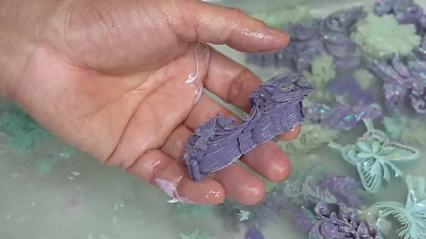 Crafting Exquisite Jewelry Boxes from Delicate Seashells