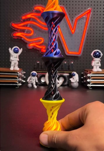 ✨ Decompress in style with this 3D-printed spiral ejection ball! Designed for stress relief and endless fun, its mesmerizing spiral motion keeps your hands busy and your mind relaxed. Perfect for work breaks or creative play! 🌀🎉 #DecompressionBall #3DPrinted #StressRelief #SpiralMagic