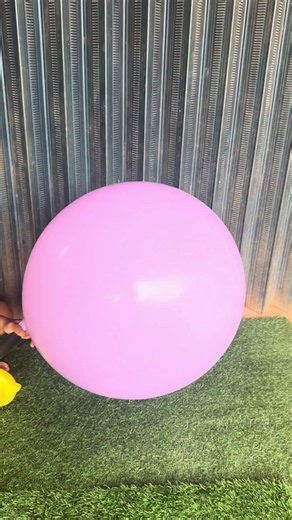 🎈 Inflatable Machine VS Jumbo Balloon! How Fast Can These Balloons Inflate? 😱