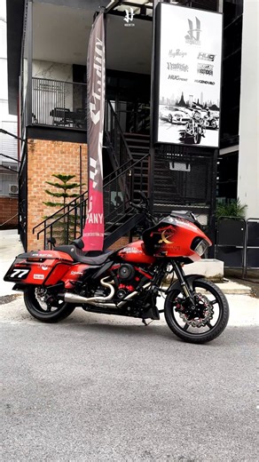 Special Edition Custom for the Harley-Davidson Road Glide. More than just a ride it’s a statement. Every curve, every detail, every finish speaks of who you are. Not just built to turn heads, but to leave a lasting impression. This is your attitude. Your vibe. Your story on two wheels. - DESIGN YOUR STYLE - #HUGCUSTOM #HUGSTICKERCUSTOM #HUGTEAM #harleydavidson | Hugstickercustom