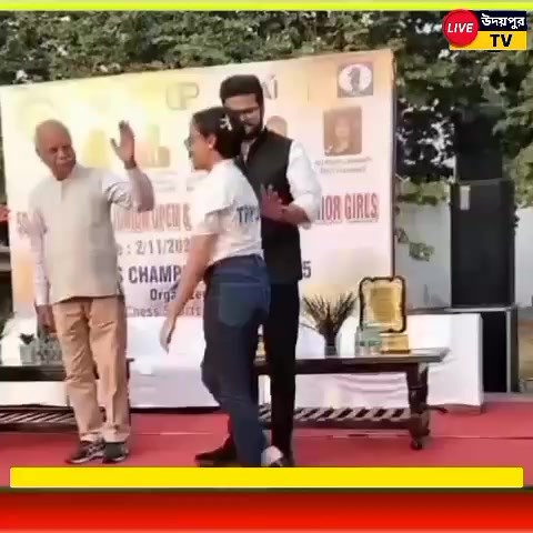 Udaipur TV জাতীয় সাব জুনিয়র দাবা চ্যাম্পিয়নশিপ ২০২৫ - এ বালিকা বিভাগে অপরাজিত চ্যাম্পিয়ন ত্রিপুরার অর্শিয়া দাস। ১১ রাউন্ড শেষে অর্শিয়া ১০.৫ পয়েন্ট পায়। পুরস্কার হিসেবে ট্রফি ও ৯০ হাজার টাকার চেক তুলে দেওয়া হয় অর্শিয়ার হাতে। | Udaipur TV