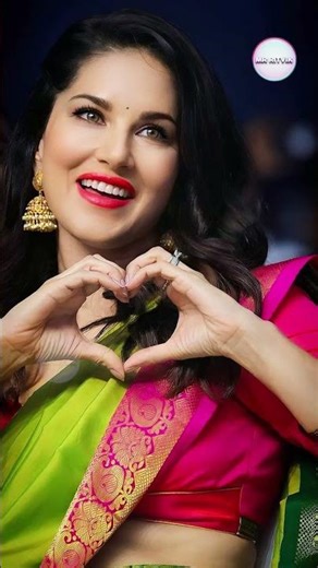 Sunny Leone Nikali Imran Hashmi Ki Fan 😄 #ytshorts