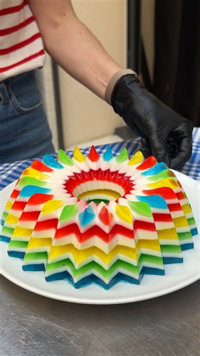Funfetti Jello Cake! Cake that’s pure party vibes 🍭🌈 | Chefclub Network