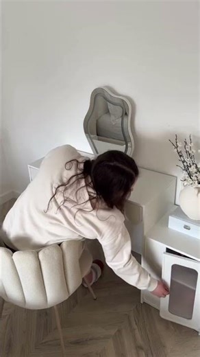Doris Cloud Mirror Dressing Table&Fleur Cream Fabric Side Chair💄