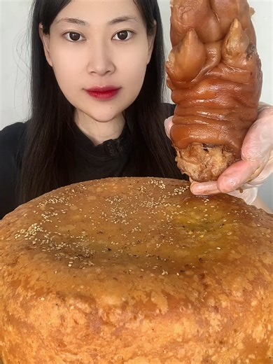 Delicious Cake ASMR Eating Experience