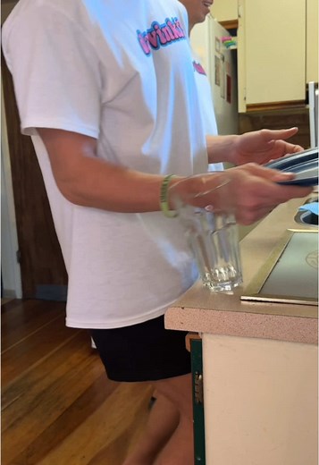 vorostwins (@vorostwins) - POV Glass Breaking: Sound of Glass Smashing Video