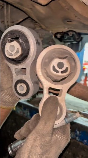 Ford Edge transmission mount replacement ✅#tipsandtricks #viralvideo #waqasmechanicofficial