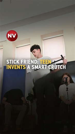 Inspired by personal loss, a team of Ukrainian students designed the “Stick Friend” — a smart crutch equipped with an SOS button, GPS tracker, fall detector, and voice communication. Their goal is to prevent tragedies like their great-grandmother’s and save hundreds of thousands of lives worldwide. 🎥 Watch more in the NV video below | The New Voice of Ukraine