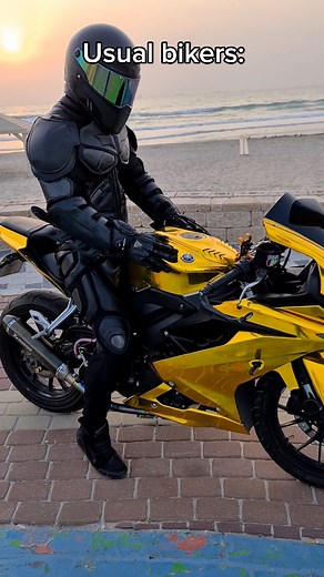 54K views · 865 reactions | Pro vs usual 藍 #motorcycle #moto #2wheels #bike #biker #aprilia #yamaha #s1000rr #kawasaki #harleydavidson #ducati #bikelife #bikersofinstagram #r15v3 #r15 #r1 #z1000 #r6 #r125 #batman #thebatman #thedarkknight #darkknight #arkhamknight #batmanbiker #exian | Vitalii Rubin EXiAN | Facebook