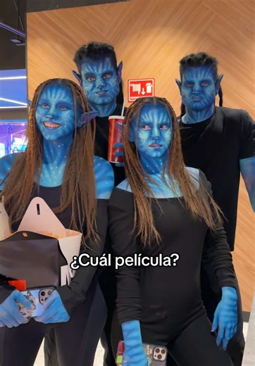 Gemelos Castillo y sus Disfraces de Goku