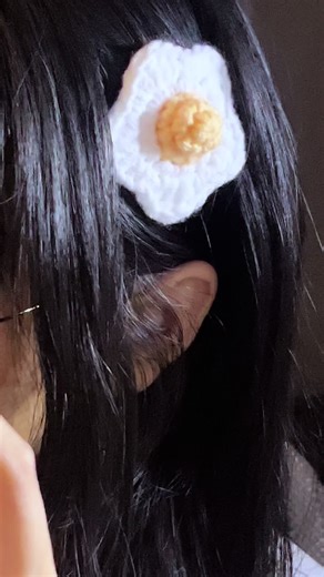 Crochet Egg Hairclip Tutorial: Handmade Accessory Guide