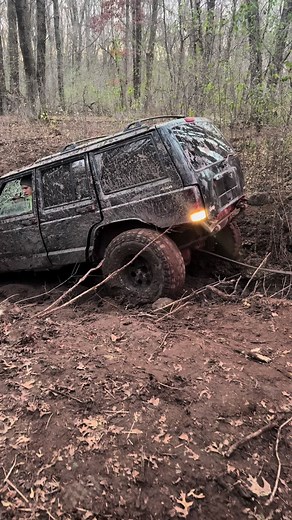 Jeep Cherokee XJ Mud Bogging Adventure