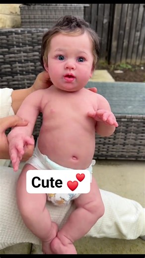 He is a Full body silicone with wet and drink system Takes a real pacifier... Takes a bath...🚿🛁 Drink's from a bottle....🍼 Made of silicone soft squashy dolo Come with the outfits ❤😊😊 Box 📦 opening Packet of diapers | Chanel Reborn Silicone Dolls
