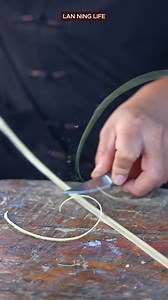 Sky Lantern: Invented by Shen Qiniang during the Five Dynasties and Ten Kingdoms period, originally used for signal transmission #BaiYoungIntangibleCulturalHeritageProgram #IntangibleCulturalHeritageGuardians #FallInLoveWithTraditionalCultureAtFirstSight | Lan Ning Life