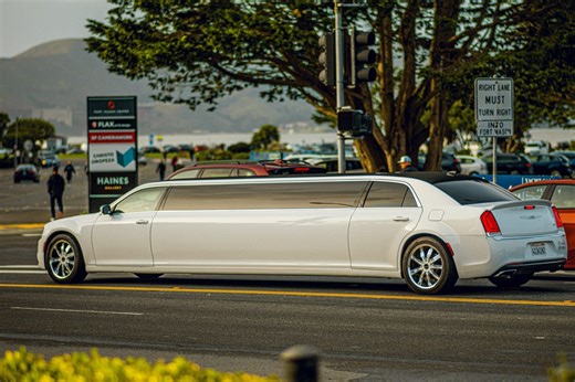 How To Book An LGA Limo Service: 7 Honest Facts In 2026