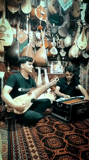 ‎شاه رباب alirobab‎ | ‎💠 عجب دنیاست این دنیا 😭 بفرس برا اهل دلش ❤️ @ali.robab #علی_رباب #موسیقی_عرفانی #موسیقی_اصیل #موسیقی_مقامی #موسیقی_غمگین #رباب_نوازی...‎ | Instagram