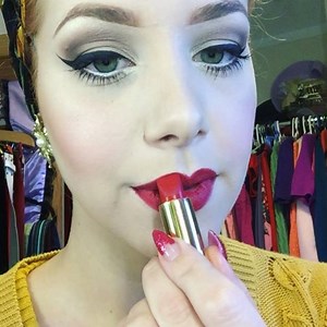 150K views · 2K reactions | Besame Victory Red Lipstick and my full application process... Keeps my lippy from bleeding and I only have to touch it up halfway through the day! Concealer, powder, lip liner ( in this case, Besame dual ended retractable pencil in Red) and then lipstick  @besamecosmetics #besamecosmetics | Miss Victory Violet | Facebook