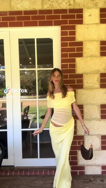 Stylish Maternity Wedding Guest Outfit Ideas