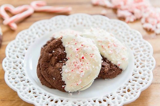These Chocolate Candy Cane Cookies are one of my top 3 favorite cookies of all time, and have chocolate in three different ways! RECIPE: https://www.fifteenspatulas.com/chocolate-candy-cane-cookies/ | Fifteen Spatulas