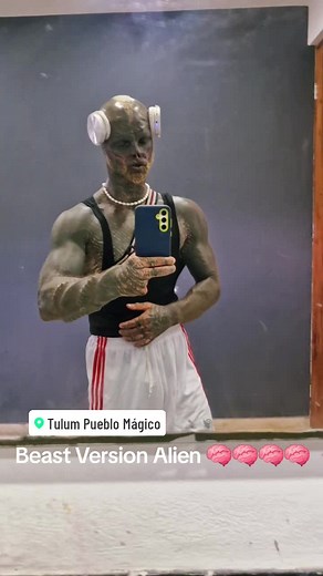 Videos de Black Alíen Project (@black.alien.projec) con “Techno - Jim Luxe”