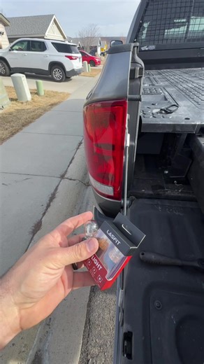 Swapped out the stock 3157 reverse bulbs for these LASFIT LEDs and the difference is wild. Way brighter, cleaner light output with full 360° illumination so backing up at night is actually clear and usable. Plug-and-play install, non-polarity design, and built with aluminum housing for solid heat control and long lifespan. Simple upgrade that makes a big visibility improvement. #LEDUpgrade #ReverseLights #TruckLighting #VehicleSafety #PlugAndPlay@Lasfit