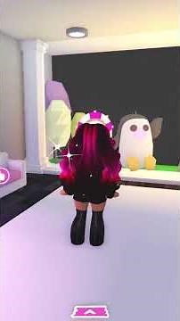 Inside My VIP House in Adopt Me 🏡💫 Come Take a Quick Tour! #adoptme #adoptmeshorts
