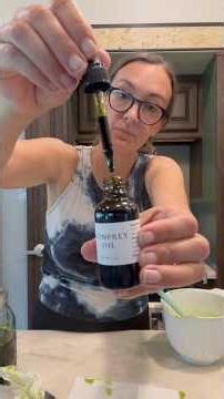 Comfrey oil infusion is done 🎉
