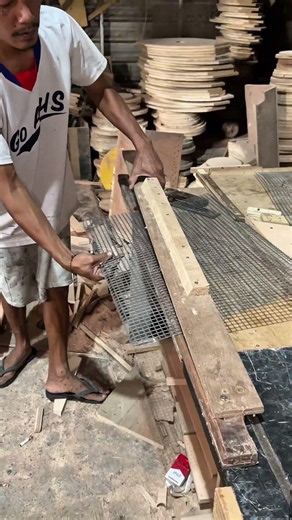 tutorial on how to bend the iron rod of the speaker box grille #tutorial #speakerbox #woodworking
