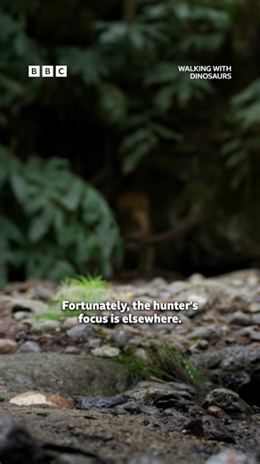 You might think a dinosaur as big as T.rex wouldn’t be able to sneak up on anything. But these iconic giants might have been sneakier than we once thought... Watch #WalkingWithDinosaurs on iPlayer from 25 May. #TRex #Triceratops #Dinosaurs #Dinosaur #VFX BBC Earth | BBC One