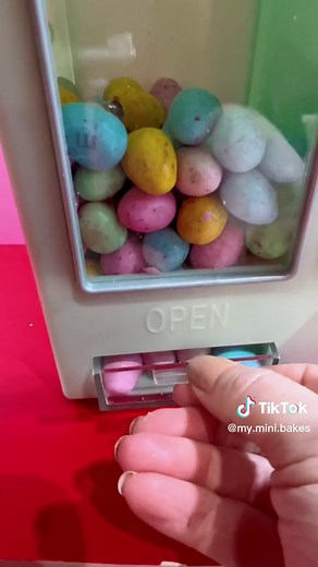 Restocking and filling my mini vending machine with chocolate candy eggs theyll be gone before easter #minivendingmachine #minivendingmachine #restock #asmrsounds #vendingmachine #vendingmachines #restockasmr #candyrestock #refillasmr #SweetsTikTok #CandyRestock #MiniItemsUnboxing