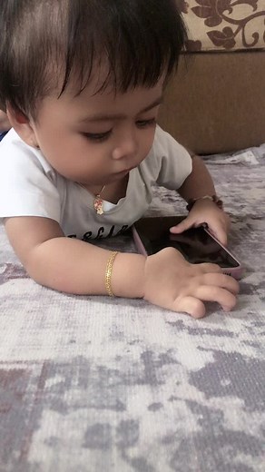 Mayasari (@mamamudadzanind)’s videos with