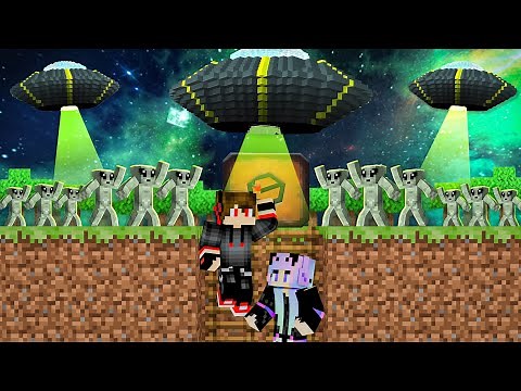 We Created bunker to survive ALIEN ATTACK In Minecraft