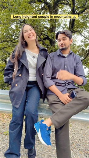 Long heighted couple in Mountain 😂 #shorts #viral #explorepage #page