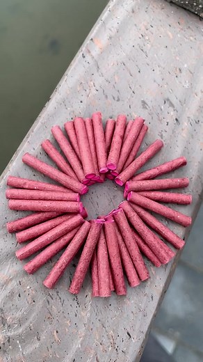 Lighting Black Spider Firecrackers in a Hilarious Old-fashioned Way!