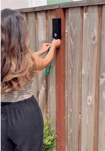 Keeps dog waste bags right where you need them outside so you’re never running back inside or skipping cleanups simple, convenient, and actually keeps your yard looking put together.🐕‍🦺🤍 🔗’d on my strfrnt undr PET FINDS list. #amazonpets #petsoftiktok #petessentials #dogsoftiktok #dogowner