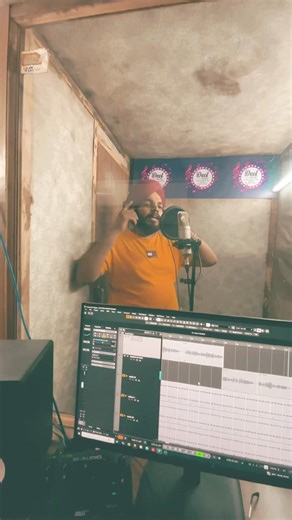 Milde a ik hor gaane nal 😎 #trendingshorts #punjabisong #funny #trending #musicgenre