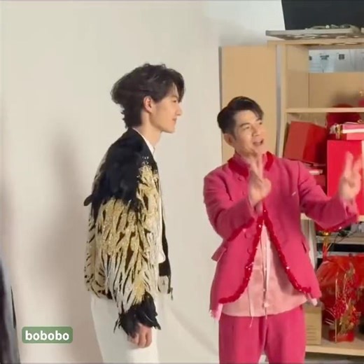 【好可爱的两个人What a lovely duo‼️】【来自郭老师的高清视频High-definition (HD) footage from Mr. Aaron Kwok 🎥✨】💚